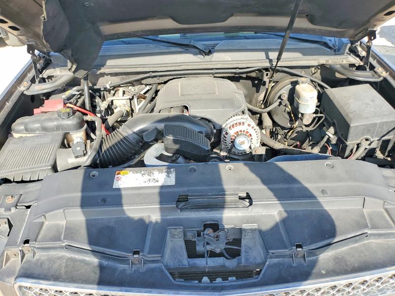 Photo 12 from auction – 2011 CHEVROLET SUBURBAN with VIN 1GNSCJE07BR334398