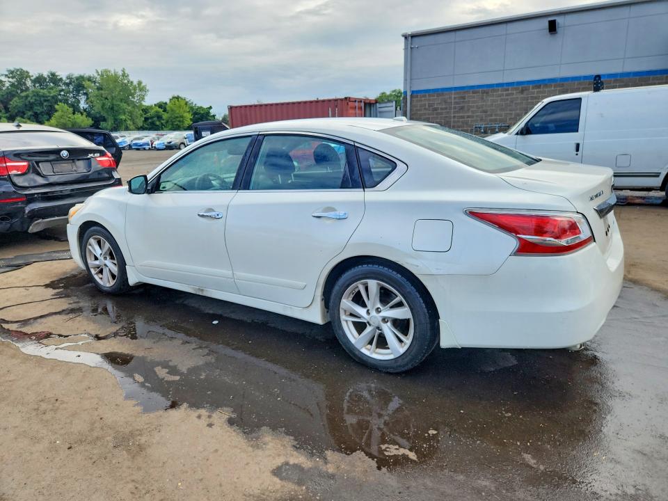Photo 2 from auction – 2013 NISSAN ALTIMA with VIN 1N4AL3AP0DC247909