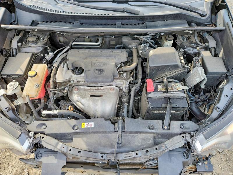 Снимка 12 от търг – 2018 TOYOTA RAV4 с VIN 2T3BFREV3JW719255