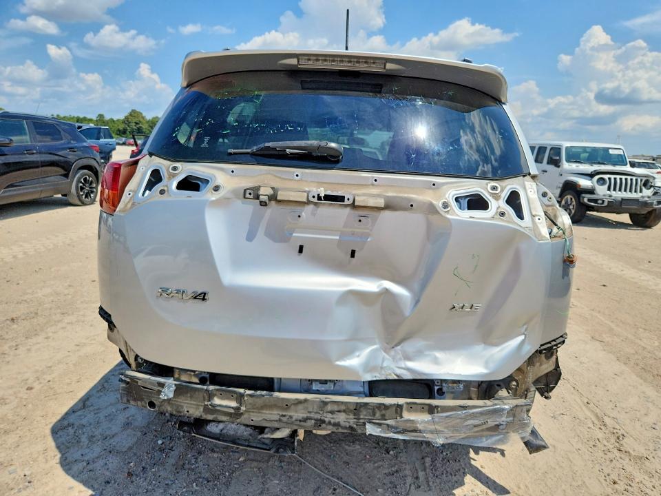 Foto 6 de la subasta – 2015 TOYOTA RAV4 con VIN JTMWFREV3FJ046300