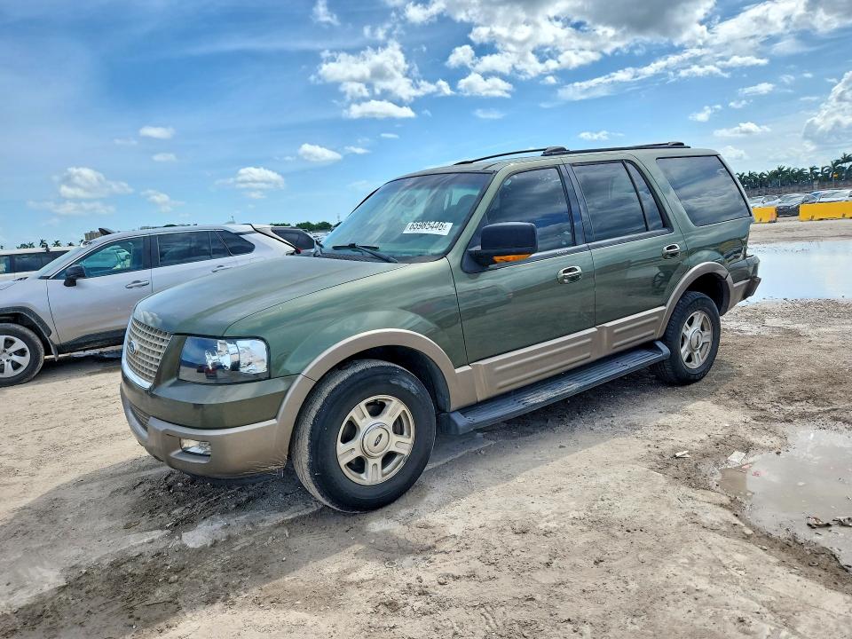 FORD EXPEDITION 2003 with VIN 1FMEU17W43LA38324 - Photo from auction