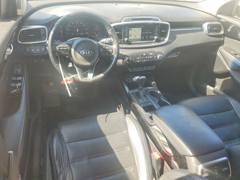 Photo 8 from auction – 2017 KIA SORENTO with VIN 5XYPK4A57HG252344