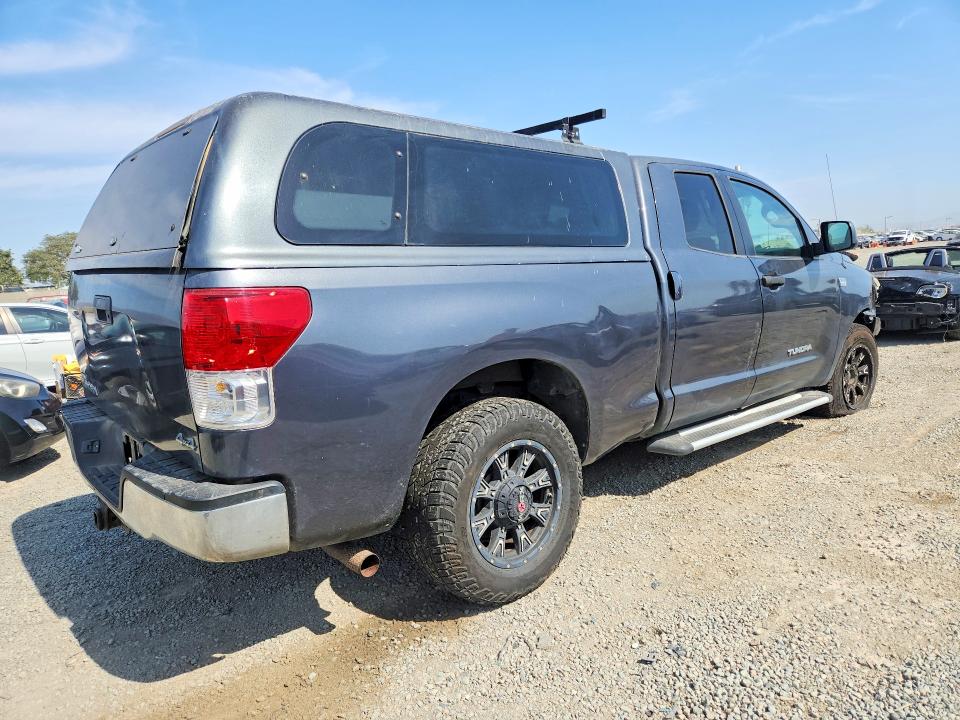 Photo 3 from auction – 2010 TOYOTA TUNDRA with VIN 5TFUM5F1XAX007002