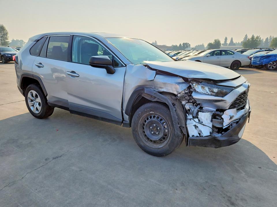 Photo 4 from auction – 2022 TOYOTA RAV4 with VIN 2T3F1RFV2NW275774