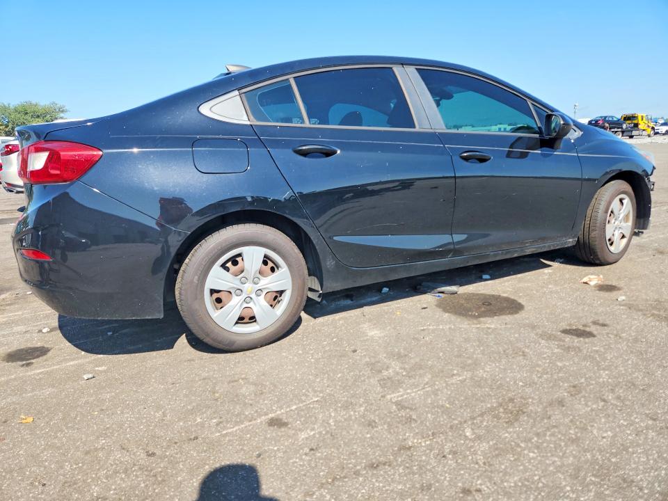 Photo 3 from auction – 2018 CHEVROLET CRUZE with VIN 1G1BC5SM5J7240448