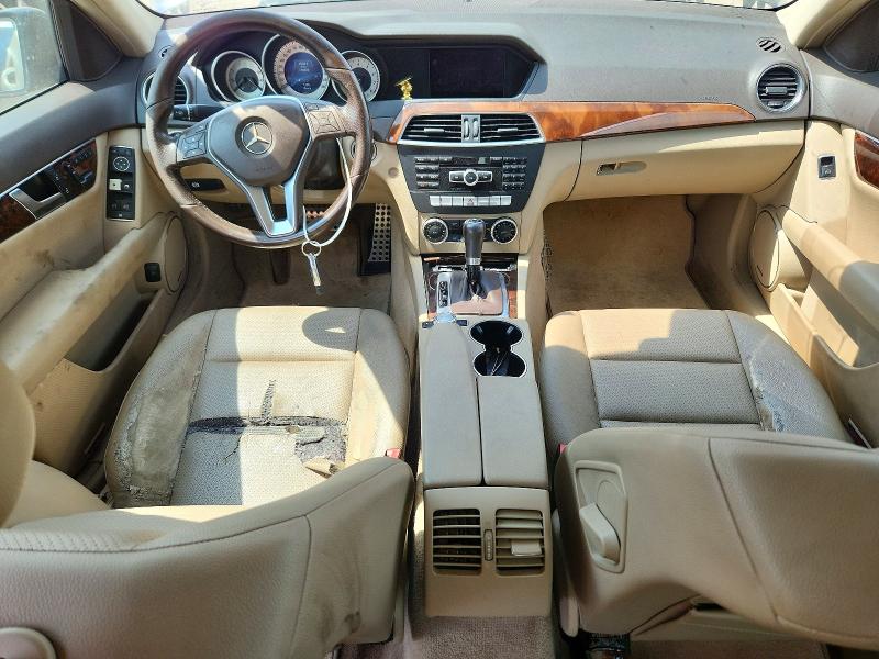 Photo 8 from auction – 2014 MERCEDES-BENZ C with VIN WDDGF4HB7EA959333