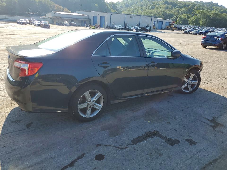 Photo 3 from auction – 2012 TOYOTA CAMRY with VIN 4T1BF1FK5CU017357