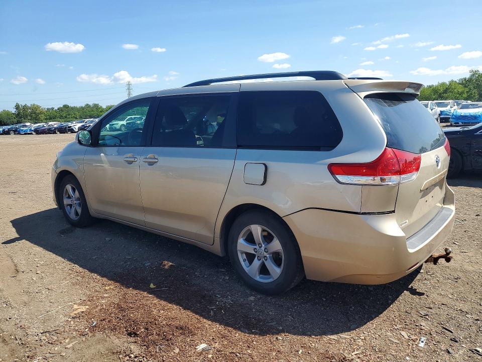 Photo 2 from auction – 2013 TOYOTA SIENNA with VIN 5TDKK3DC8DS373265