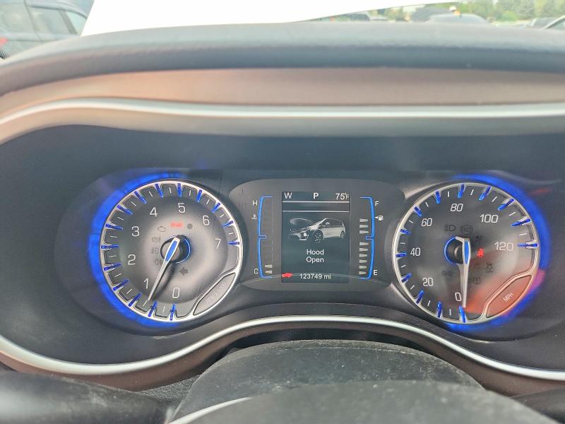 Photo 9 from auction – 2017 CHRYSLER PACIFICA with VIN 2C4RC1BG9HR703290