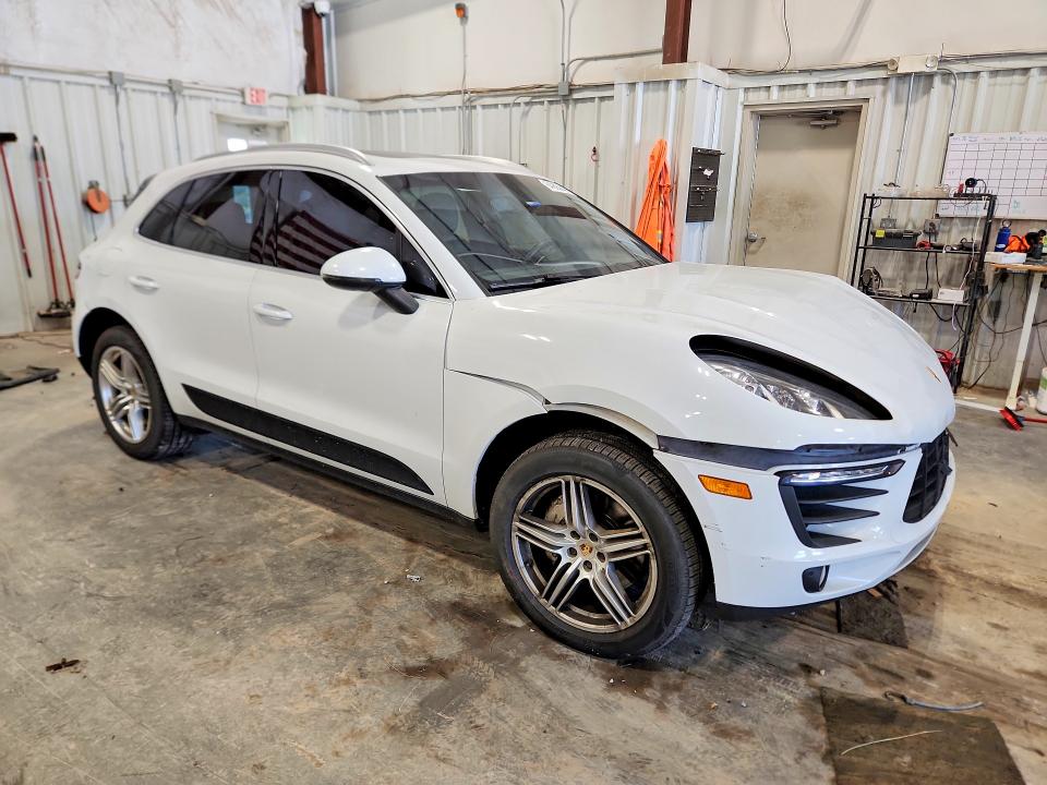 Photo 4 from auction – 2016 PORSCHE MACAN with VIN WP1AB2A58GLB57626