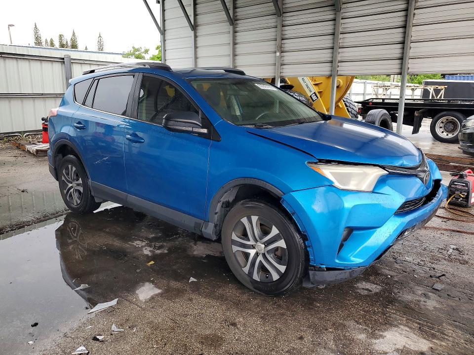 Photo 4 from auction – 2018 TOYOTA RAV4 with VIN JTMZFREV3JJ726834