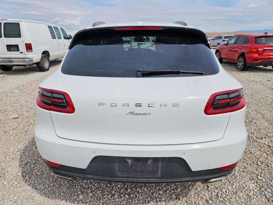 Photo 6 from auction – 2017 PORSCHE MACAN with VIN WP1AA2A55HLB04631
