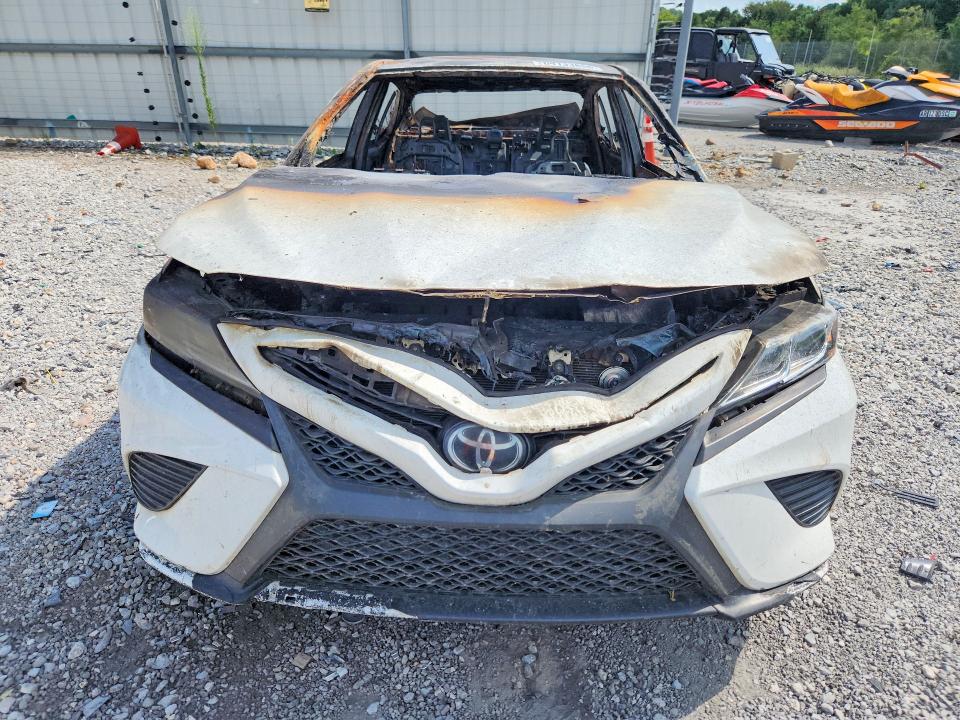 Photo 5 from auction – 2020 TOYOTA CAMRY with VIN 4T1G11AK7LU316070