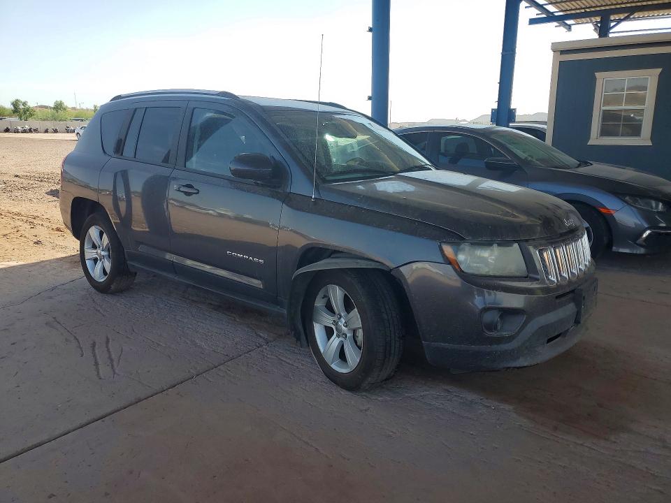 Фото 4 с аукциона – 2016 JEEP COMPASS с VIN 1C4NJCEA9GD640815