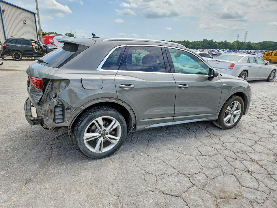 Foto 3 de la subasta – 2021 AUDI Q3 con VIN WA1DECF33M1026219