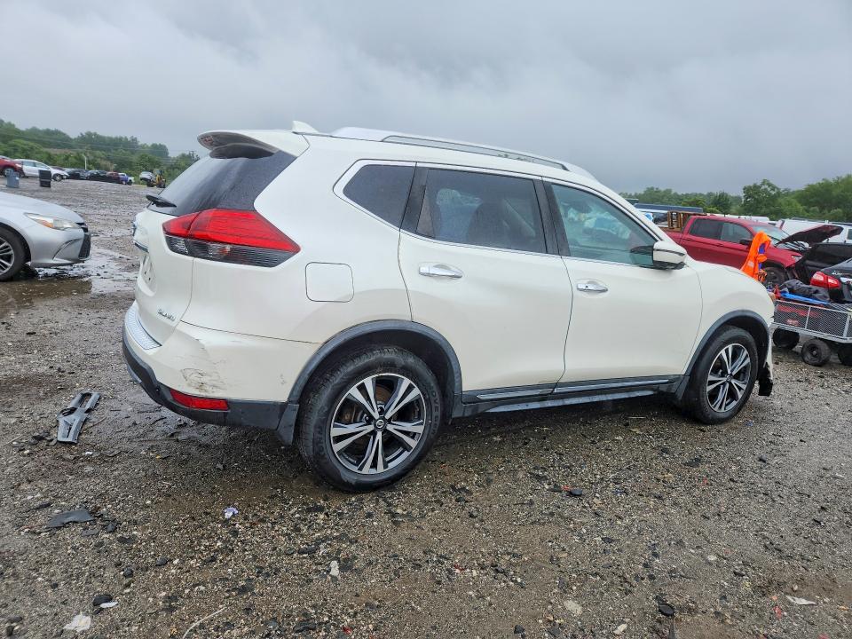 Photo 3 from auction – 2017 NISSAN ROGUE with VIN JN8AT2MV9HW018989