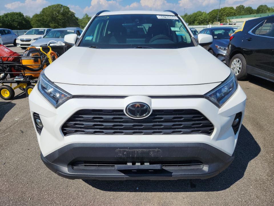 Photo 5 from auction – 2019 TOYOTA RAV4 with VIN 2T3W1RFV6KW054089