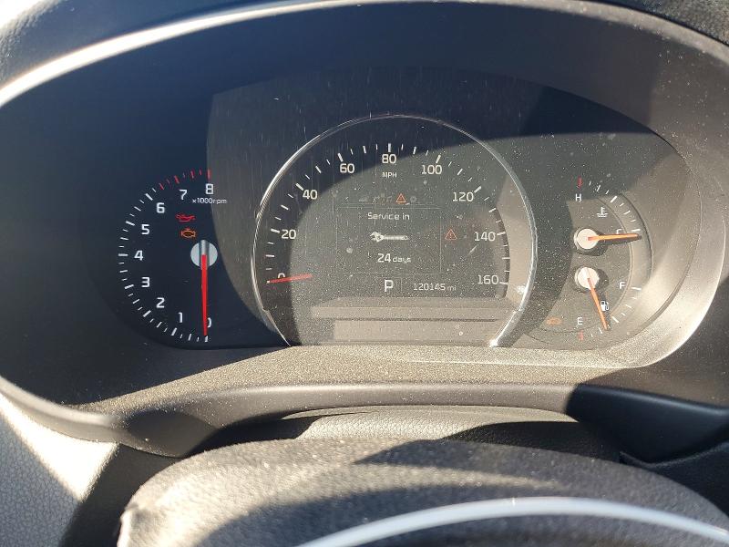 Photo 9 from auction – 2016 KIA SORENTO with VIN 5XYPKDA57GG164103