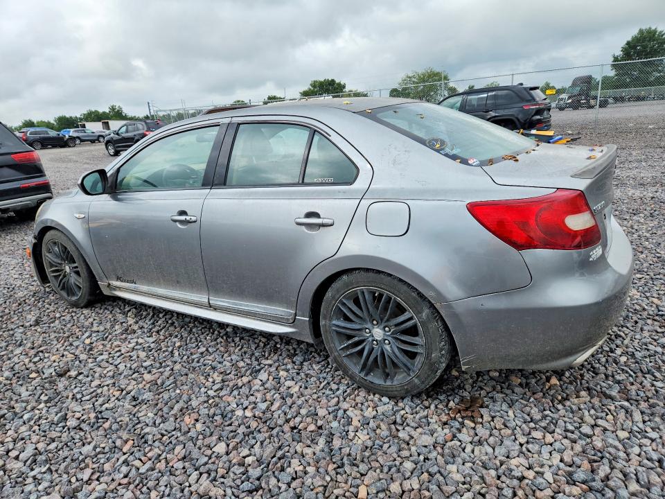 Photo 2 from auction – 2012 SUZUKI KIZASHI with VIN JS2RF9A60C6100068