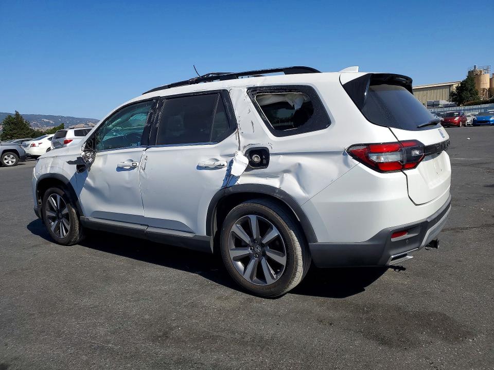 Photo 2 from auction – 2025 HONDA PILOT with VIN 5FNYG2H79SB000255