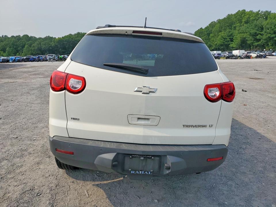 Photo 6 from auction – 2011 CHEVROLET TRAVERSE with VIN 1GNKVGED6BJ395031