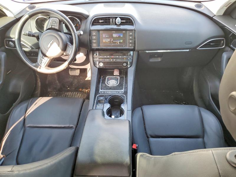 Photo 8 from auction – 2017 JAGUAR F-PACE with VIN SADCJ2BV3HA884024