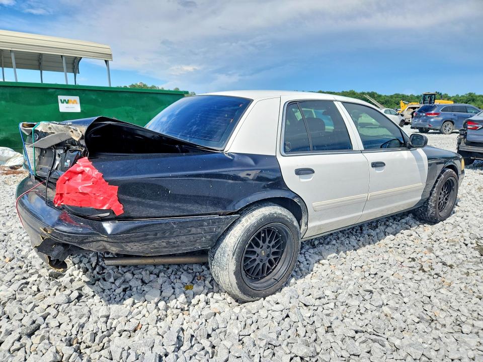Photo 3 from auction – 2011 FORD CROWN VICTORIA with VIN 2FABP7BV7BX152454