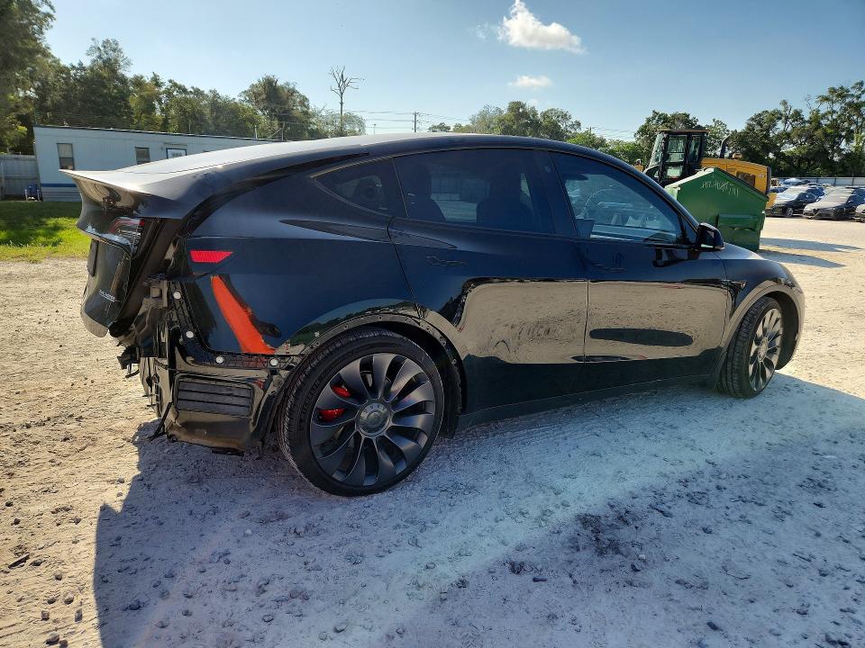 Photo 3 from auction – 2021 TESLA MODEL Y with VIN 5YJYGDEF8MF227091