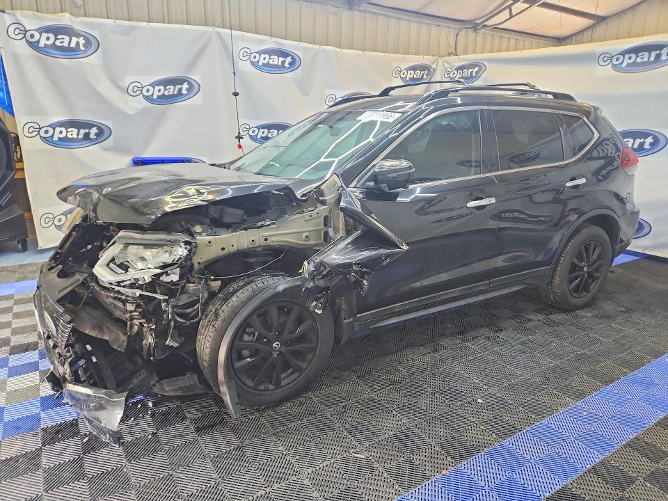 NISSAN ROGUE 2018 with VIN 5N1AT2MT7JC749353 - Photo from auction