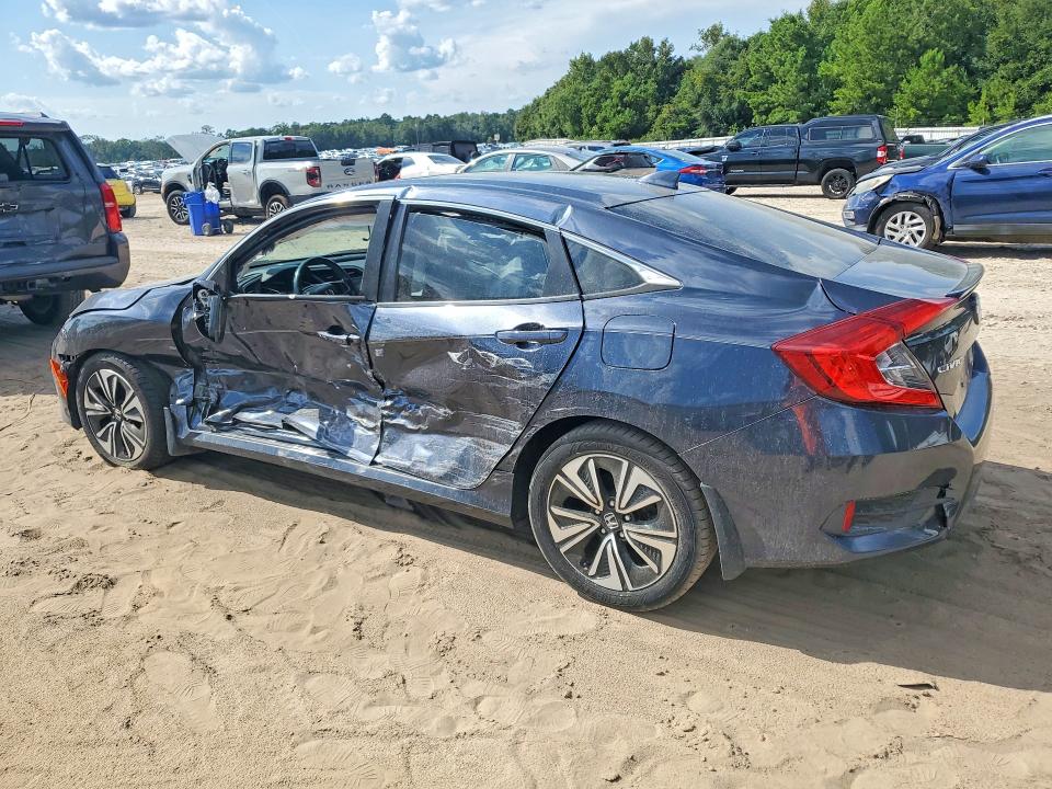 Photo 2 from auction – 2017 HONDA CIVIC with VIN 19XFC1F70HE000465