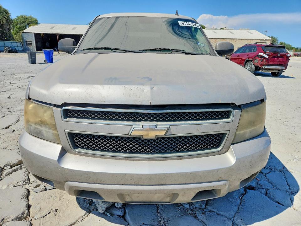 Photo 5 from auction – 2008 CHEVROLET SUBURBAN with VIN 1GNFC16028R236520
