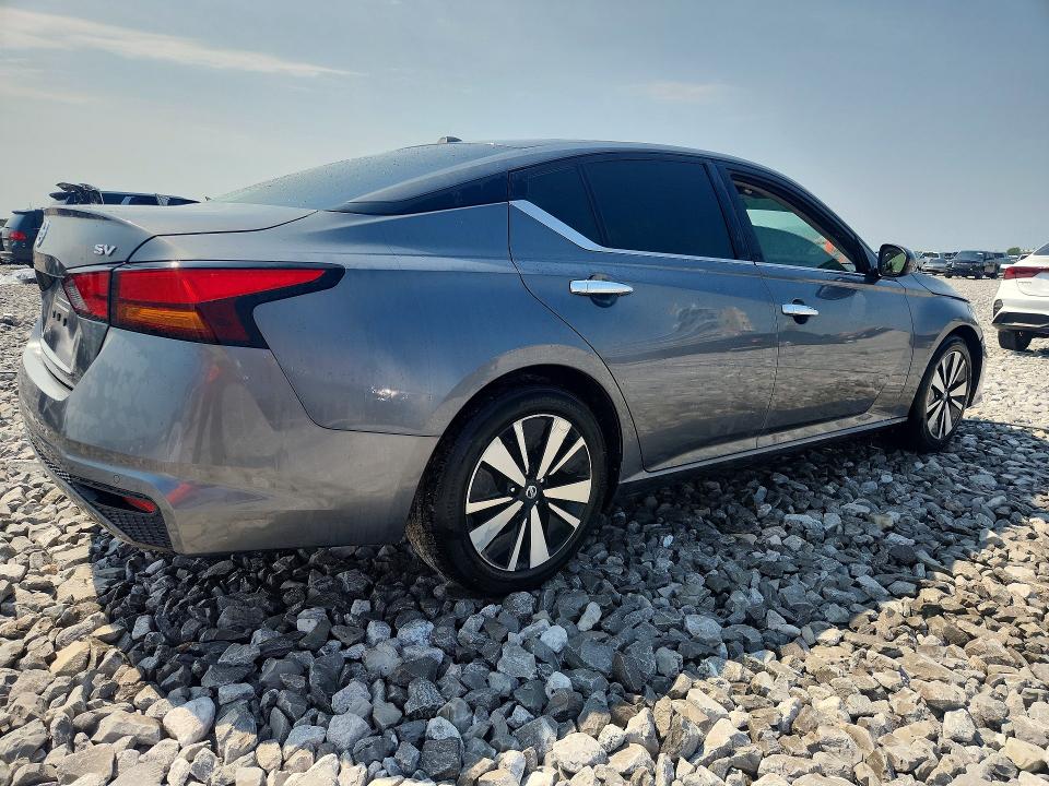 Photo 3 from auction – 2021 NISSAN ALTIMA with VIN 1N4BL4DV2MN341329