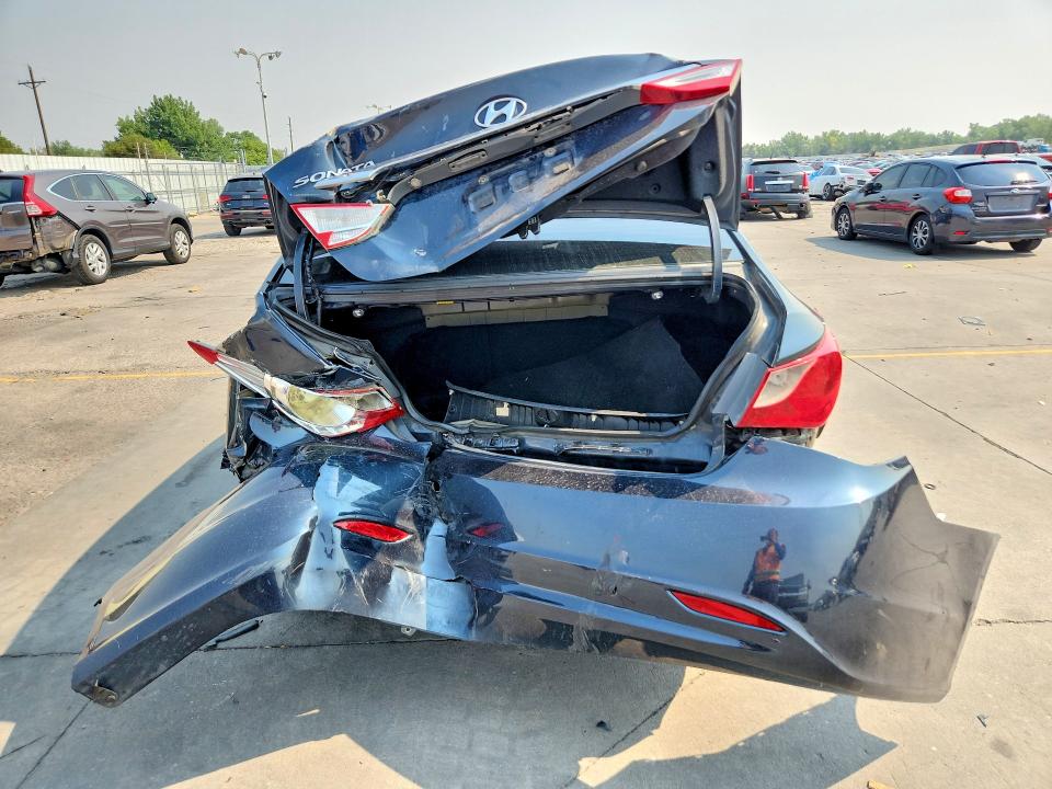 Photo 6 from auction – 2011 HYUNDAI SONATA with VIN 5NPEB4AC2BH008333