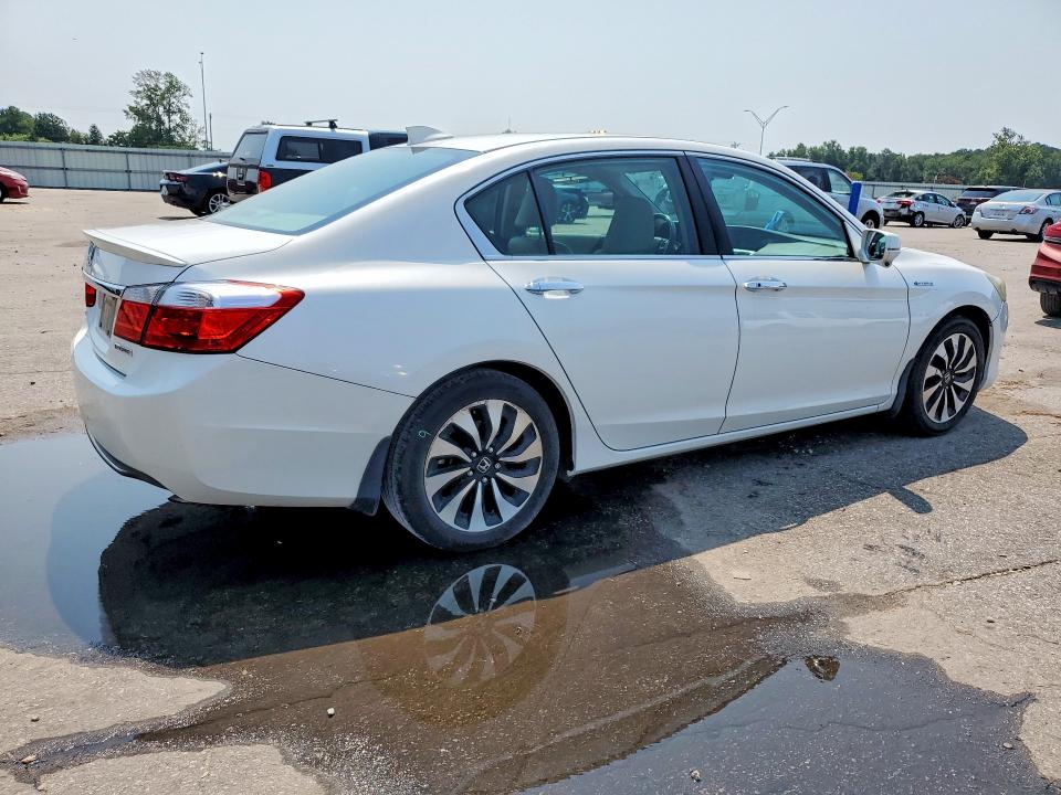 Photo 3 from auction – 2015 HONDA ACCORD with VIN 1HGCR6F59FA009521