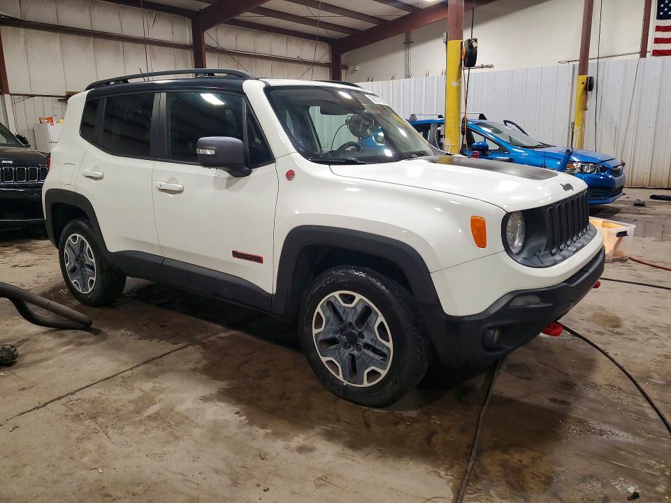 Photo 4 from auction – 2016 JEEP RENEGADE with VIN ZACCJBCT6GPD64228