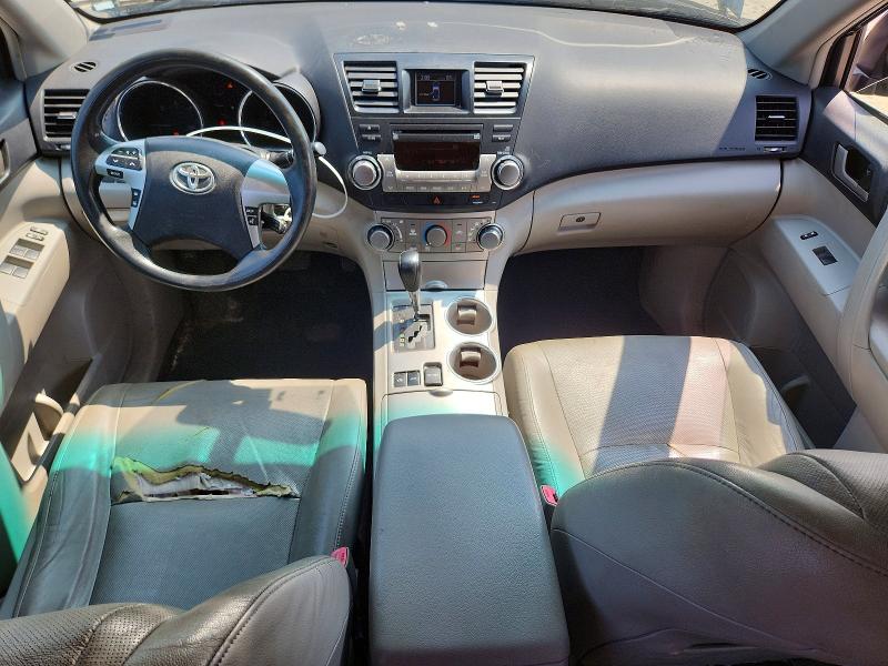 Photo 8 from auction – 2011 TOYOTA HIGHLANDER with VIN JTEBC3EHXB2003653