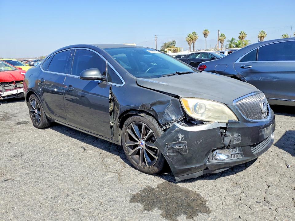 Photo 4 from auction – 2016 BUICK VERANO with VIN 1G4PW5SK6G4131814