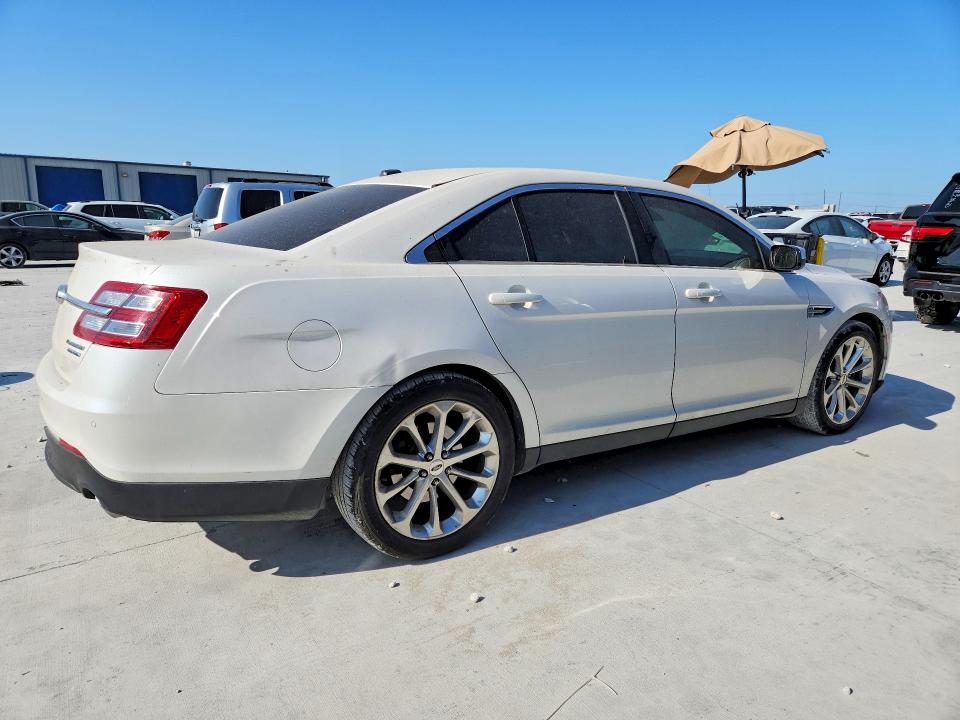 Photo 3 from auction – 2015 FORD TAURUS with VIN 1FAHP2F88FG209161