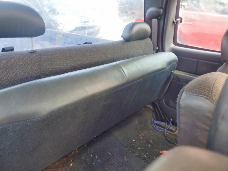 صورة رقم 10 من المزاد - 2002 CHEVROLET SILVERADO مع VIN 2GCEK19T521131953