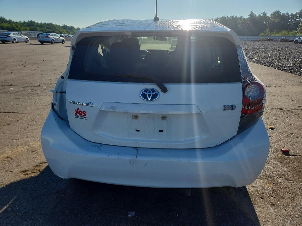 Photo 6 from auction – 2012 TOYOTA PRIUS C with VIN JTDKDTB34C1524353