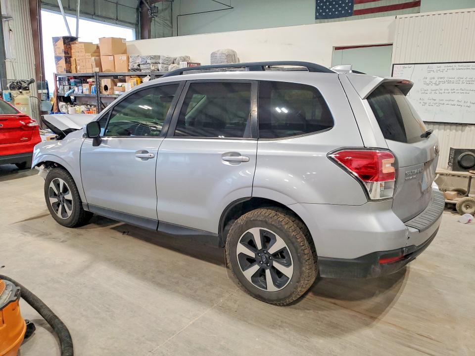 Photo 2 from auction – 2017 SUBARU FORESTER with VIN JF2SJAEC6HH511015