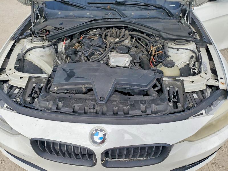 Photo 11 from auction – 2013 BMW 328 with VIN WBA3C1G59DNR49208