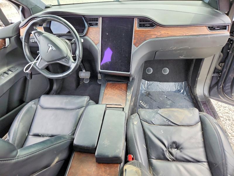 Photo 8 from auction – 2020 TESLA MODEL X with VIN 5YJXCDE22LF308140