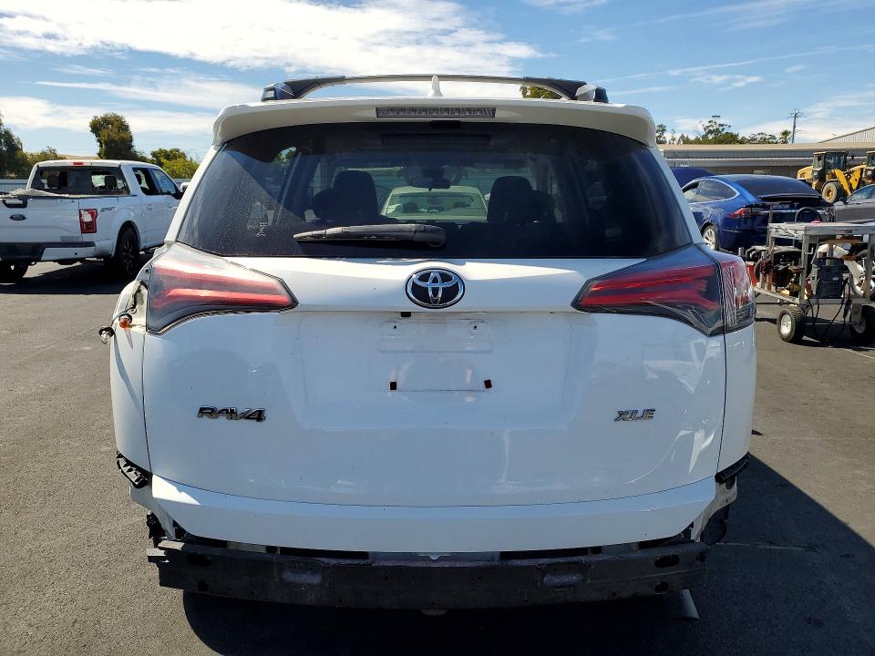 Photo 6 from auction – 2017 TOYOTA RAV4 with VIN JTMWFREV9HJ113971