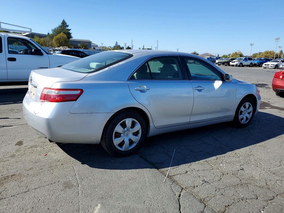 Photo 3 from auction – 2009 TOYOTA CAMRY with VIN 4T1BE46K39U353294
