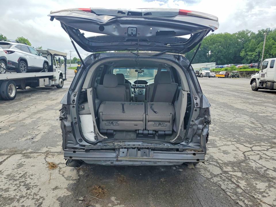 Photo 6 from auction – 2017 HONDA ODYSSEY with VIN 5FNRL5H21HB017369