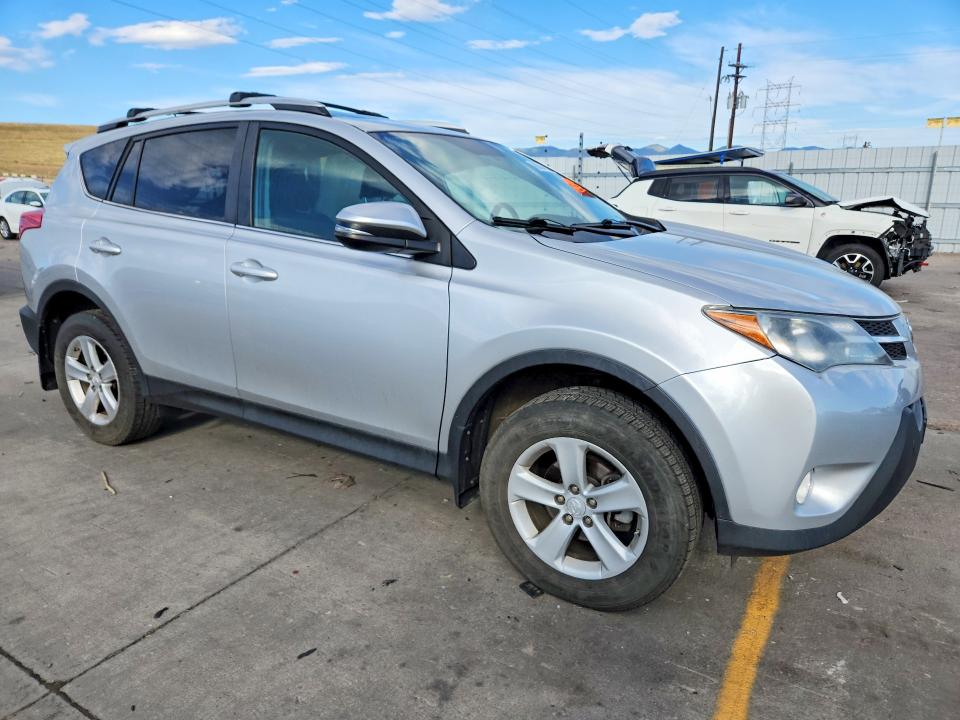 Photo 4 from auction – 2013 TOYOTA RAV4 with VIN 2T3RFREV6DW025775