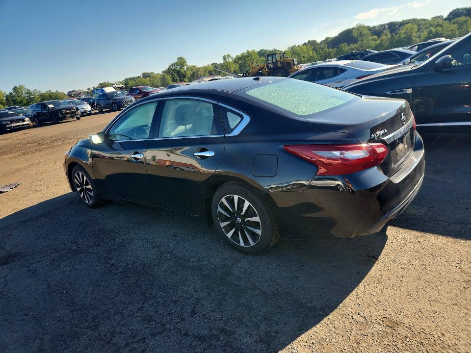 Photo 2 from auction – 2018 NISSAN ALTIMA with VIN 1N4AL3AP1JC121571
