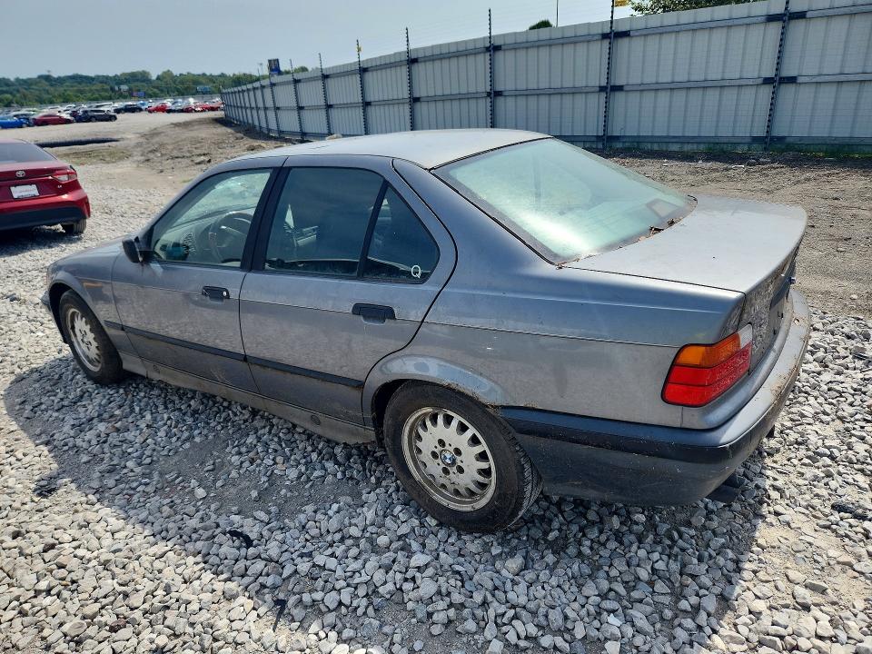 Photo 2 from auction – 1992 BMW 325 with VIN WBACB4312NFF89656