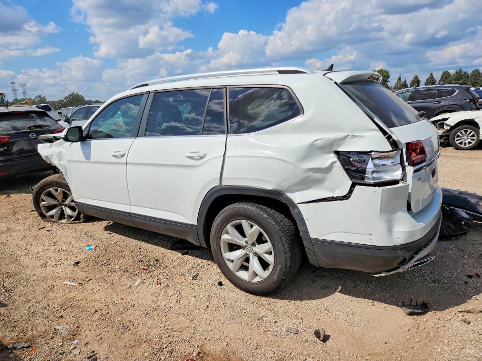 Photo 2 from auction – 2018 VOLKSWAGEN ATLAS with VIN 1V2LR2CA4JC534331